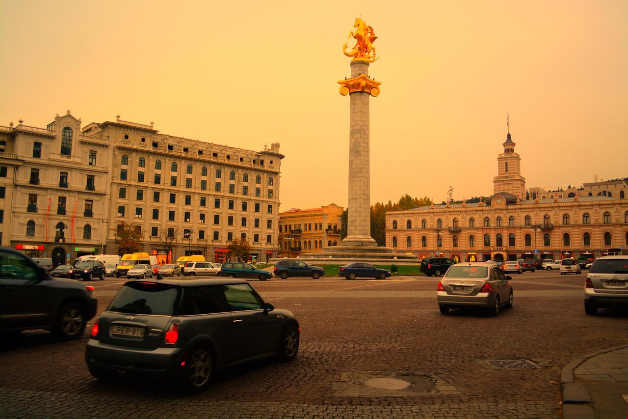 All Seasons Hotel On Freedom Square Tbilisi Eksteriør bilde