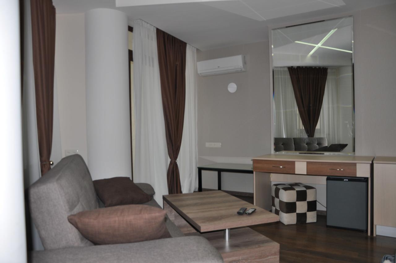 All Seasons Hotel On Freedom Square Tbilisi Eksteriør bilde