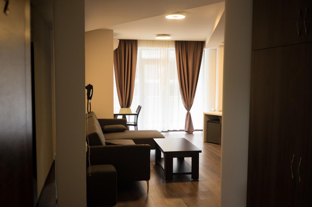 All Seasons Hotel On Freedom Square Tbilisi Eksteriør bilde